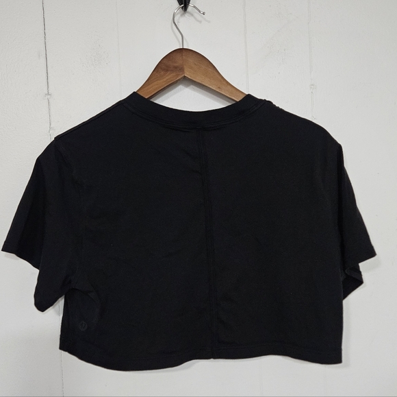 Lululemon Crop Top Tee Shirt - Picture 5 of 7